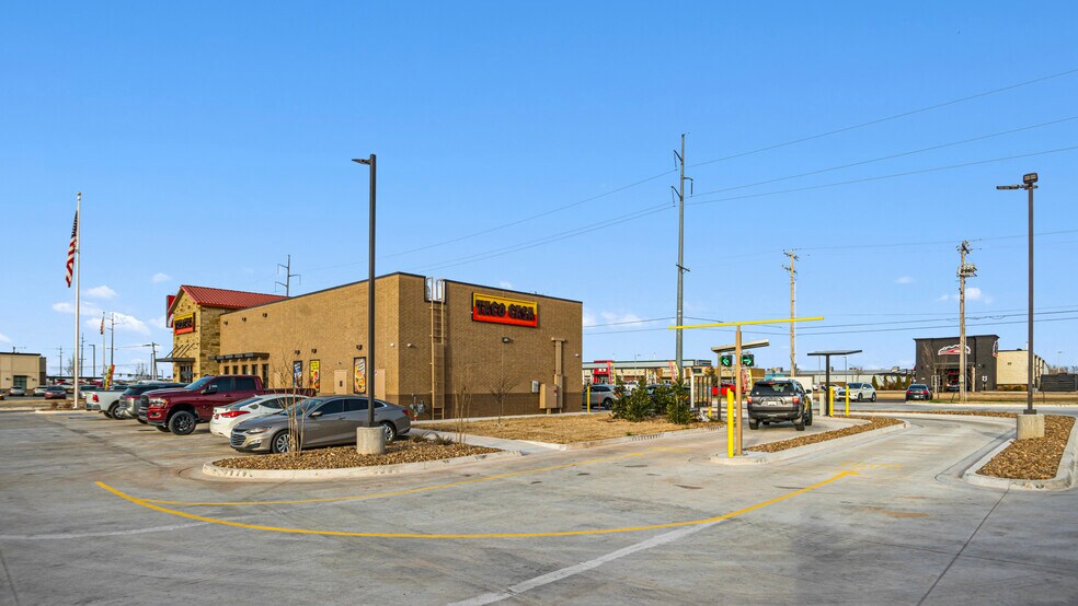 More Photos Of 7100 W Memorial Rd, Oklahoma City Fast Food For Sale