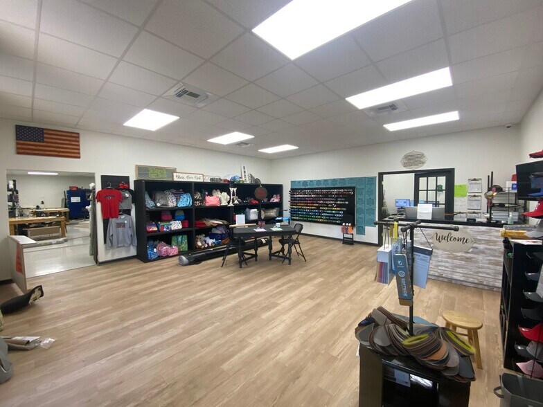 More Photos Of 108 Plaza Cir, Alabaster Unknown For Lease