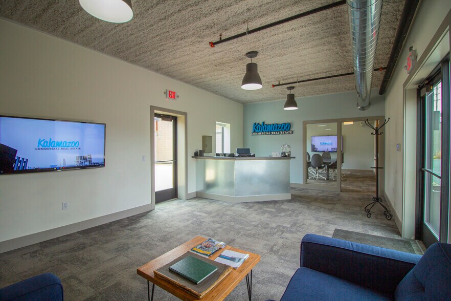 More Photos Of 501 W Willard St, Kalamazoo Office For Lease