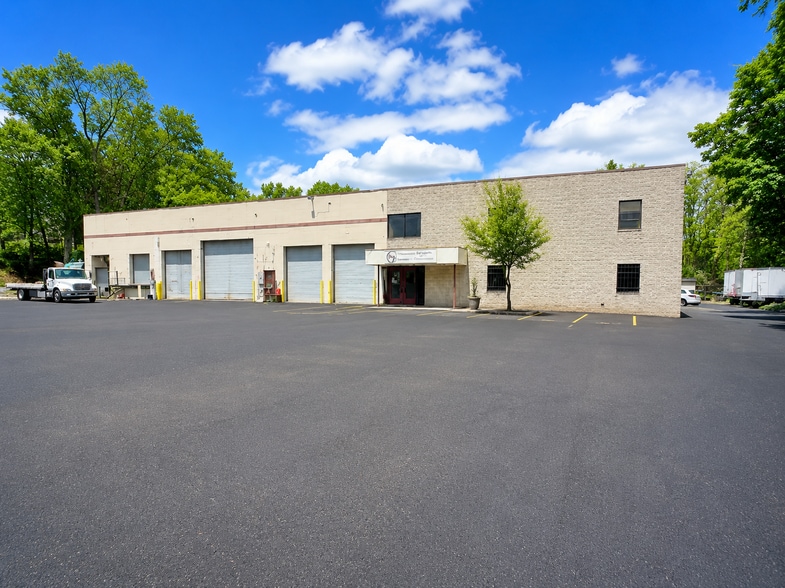 Primary Photo Of 525 Ella T Grasso Blvd, New Haven Manufacturing For Lease