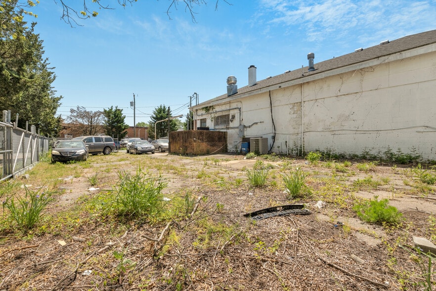 More Photos Of 100 W Nine Mile Rd, Highland Springs Auto Repair For Sale