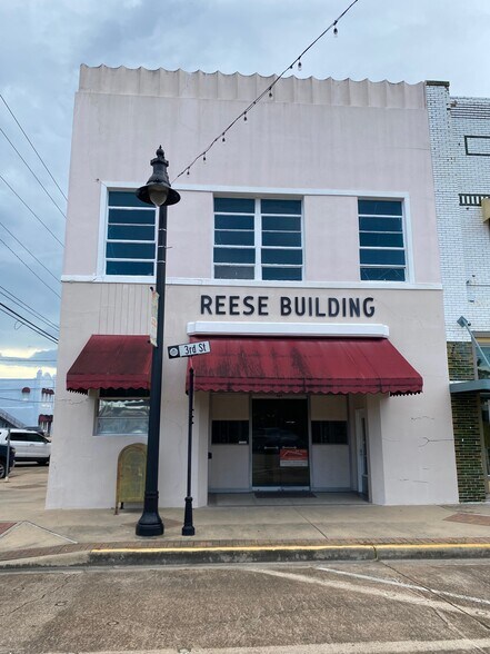 Primary Photo Of 834 3rd St, Rosenberg General Retail For Lease