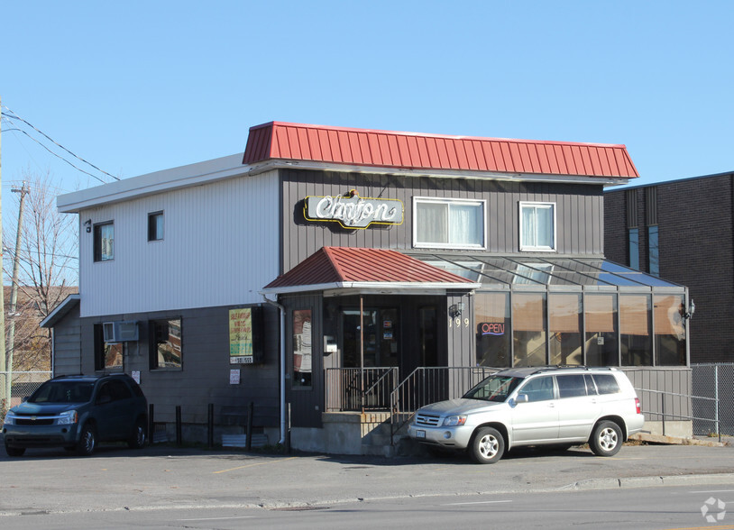 Primary Photo Of 199 Boul Gréber, Gatineau Restaurant For Sale