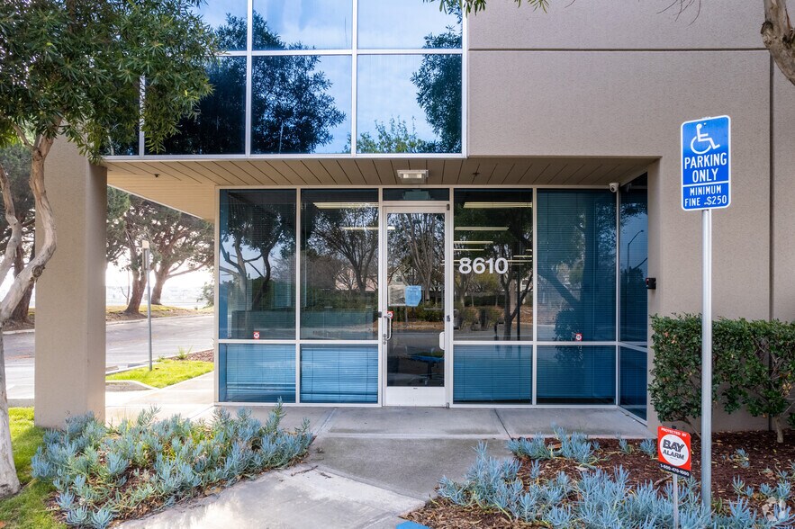 More Photos Of 8602-8624 Thornton Ave, Newark Unknown For Lease