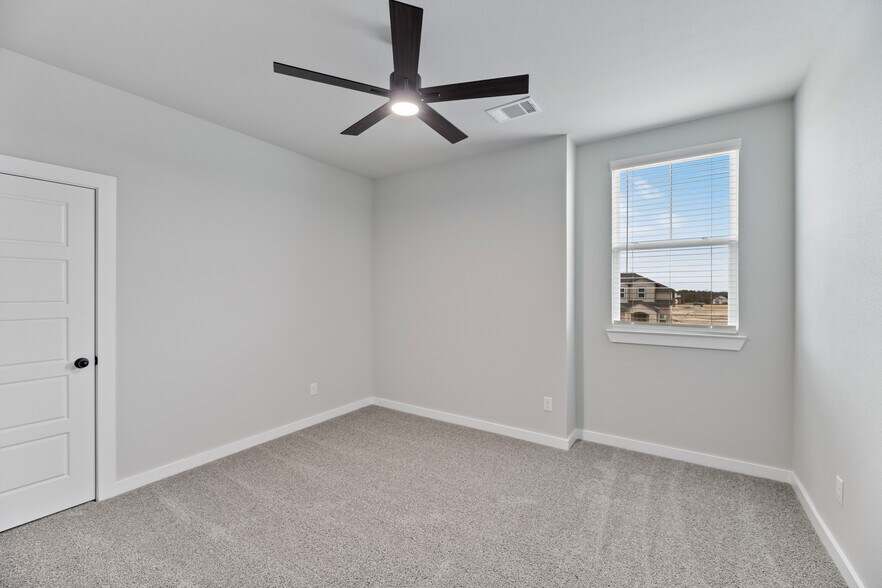 More Photos Of 4405 Clovis Ct, Midlothian Apartments For Sale