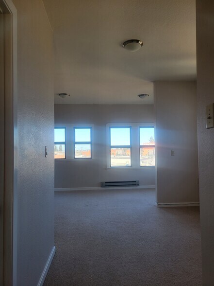 More Photos Of 5263 Claremont Ave, Oakland Loft Creative Space For Sale