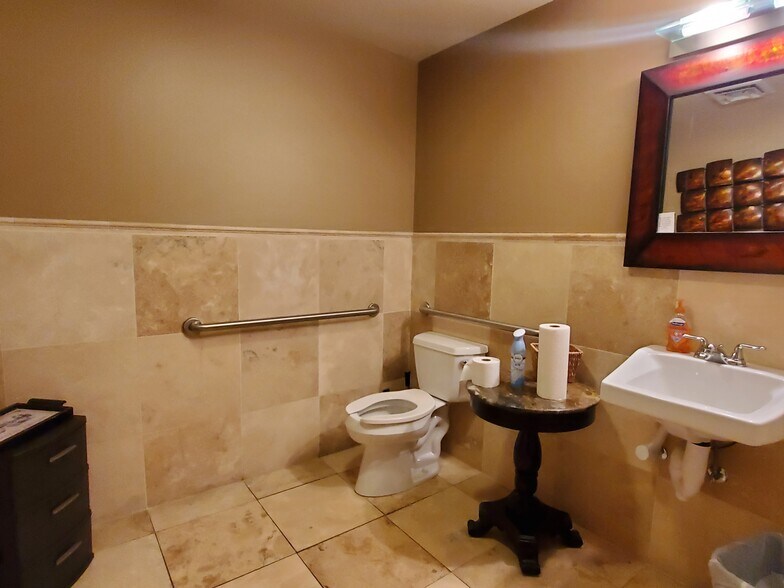 More Photos Of 208 Main St, Lewiston Loft Creative Space For Sale