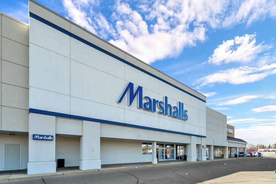 More Photos Of 28774-28890 Gratiot Ave, Roseville Unknown For Lease