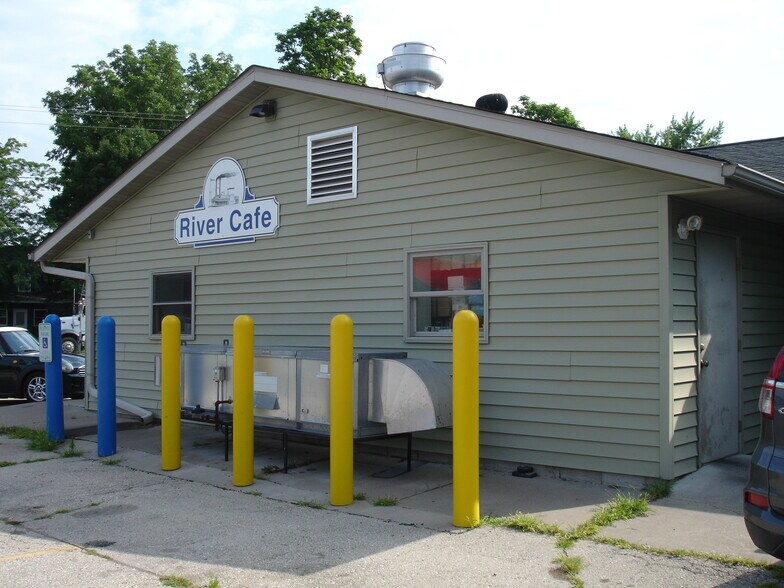 More Photos Of 23991 3rd St, Trempealeau Restaurant For Sale