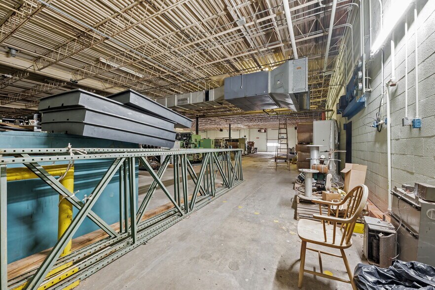 More Photos Of 1000 E Butler Ave, Liberty Manufacturing For Sale