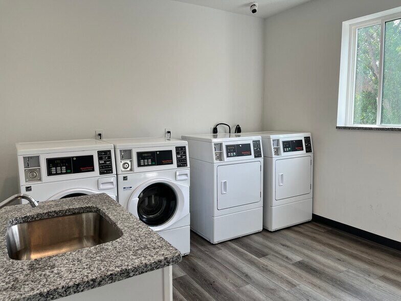 More Photos Of 1922 Wilson Ave, Saint Paul Apartments For Sale
