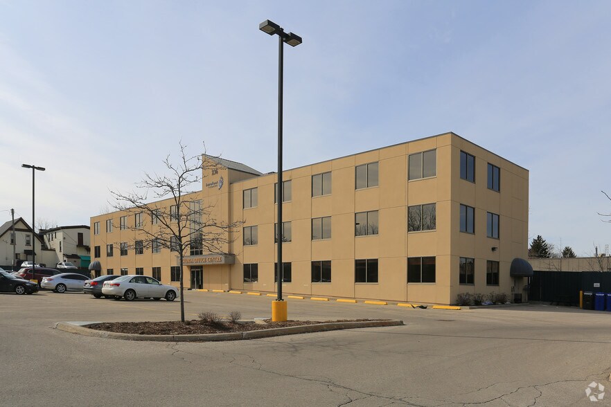 Primary Photo Of 236 Victoria St, Kitchener Office For Lease