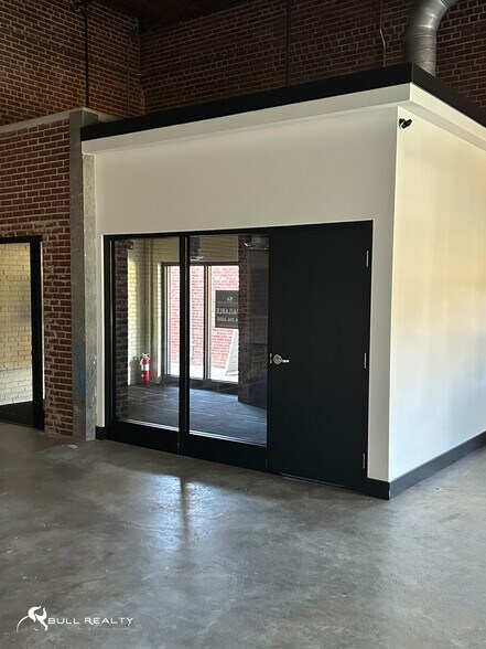 More Photos Of 1802 Drayton Rd, Spartanburg Storefront Retail Office For Lease