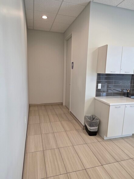 More Photos Of 912 S Main St, Sikeston General Retail For Lease