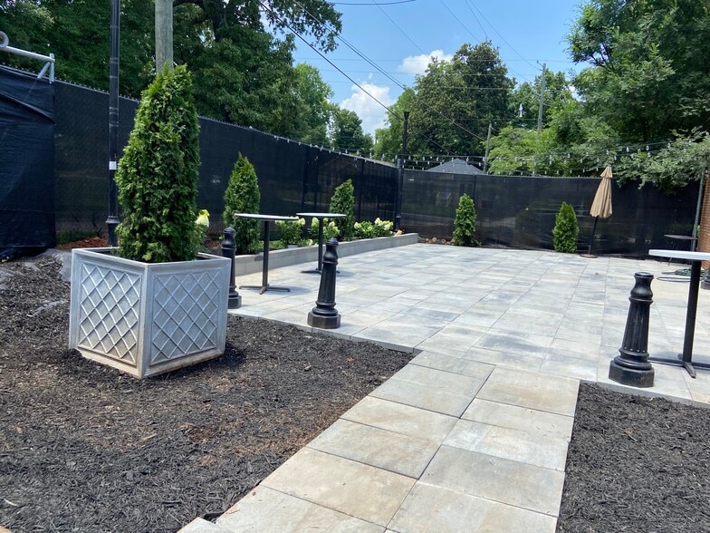 More Photos Of 2488 SW Lakewood Ave, Atlanta Office Residential For Lease