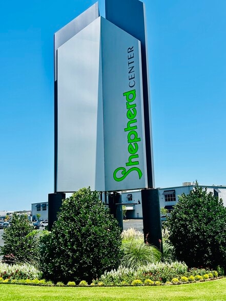 More Photos Of 2401 NW 23rd St, Oklahoma City Office For Lease
