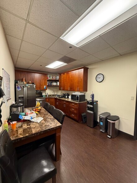 More Photos Of 221 NE Ivanhoe Blvd, Orlando Loft Creative Space For Lease