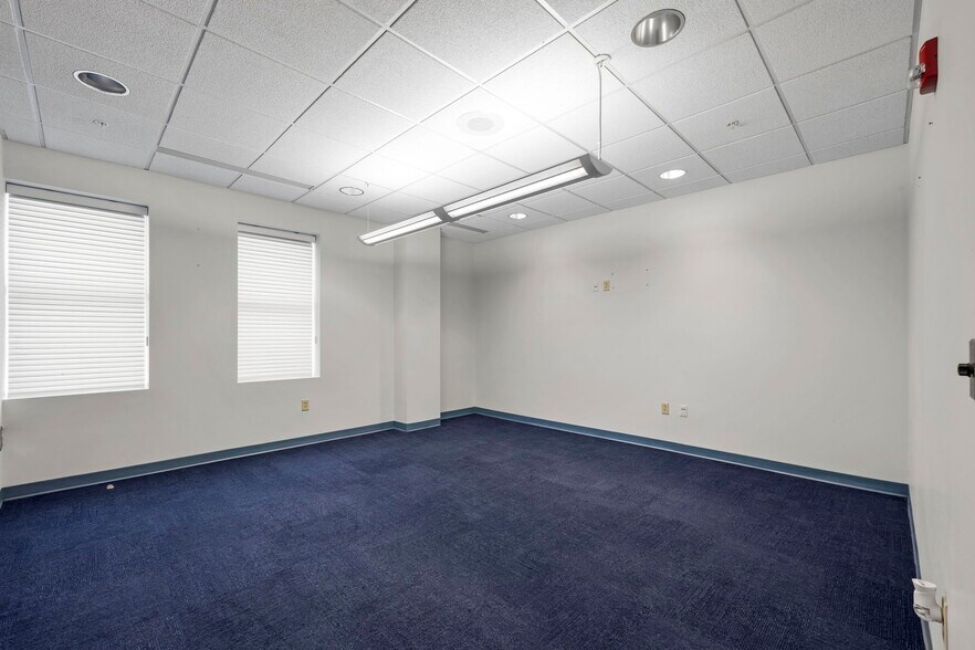 More Photos Of 801 N 2nd St, Berthoud Distribution For Lease