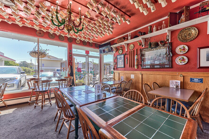 More Photos Of 223 Reindollar Ave, Marina Office For Lease