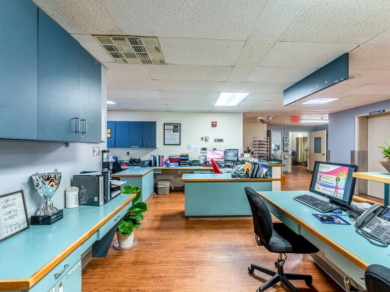 More Photos Of 116 Eddie Dowling Hwy, North Smithfield Hospital For Sale