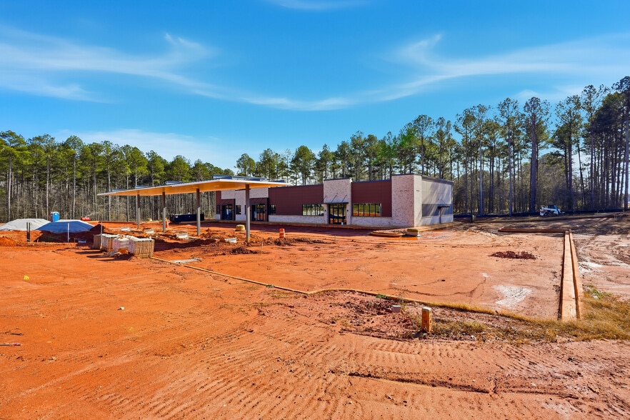 More Photos Of 691-695 Bridges rd, McDonough General Retail For Lease