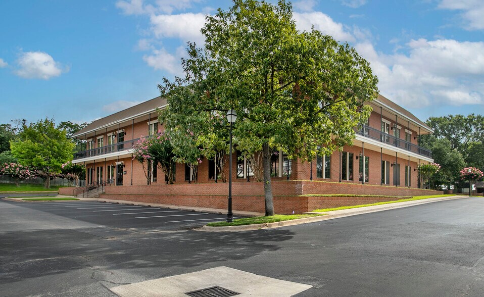 More Photos Of 3300 S Broadway Ave, Tyler Unknown For Lease