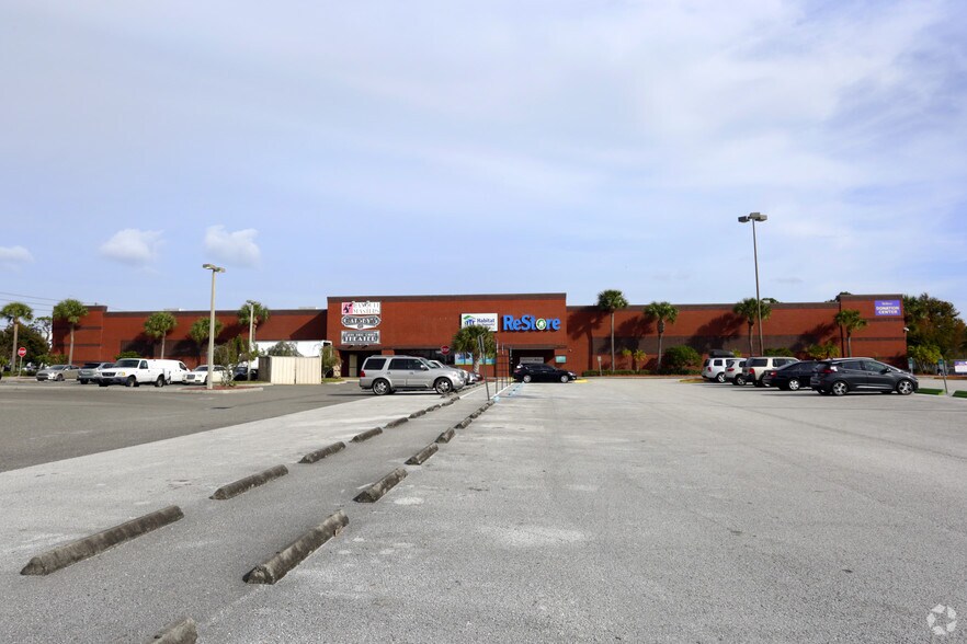 More Photos Of 13355 49th St N, Clearwater Freestanding For Lease