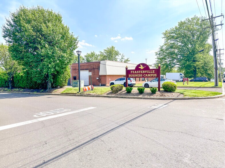 More Photos Of 406 E Pennsylvania Blvd, Feasterville Trevose Light Distribution For Lease