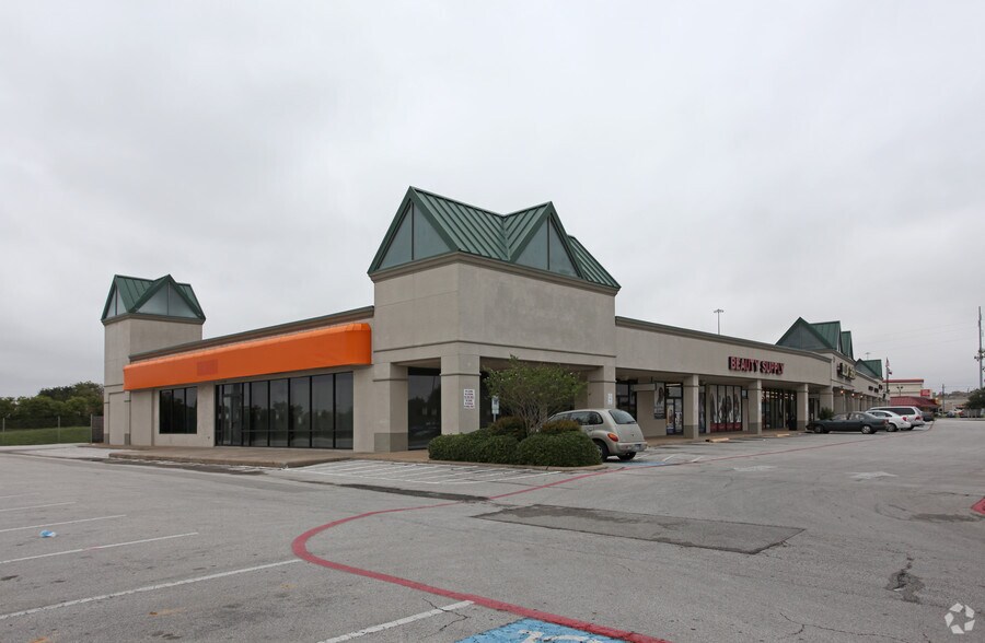 More Photos Of 9780 Lyndon B Johnson Fwy, Dallas Freestanding For Lease
