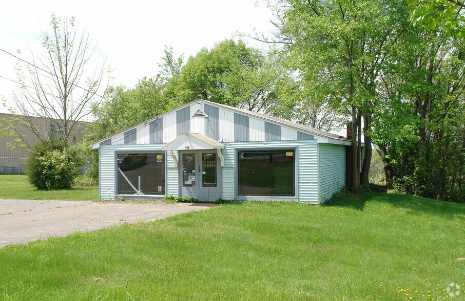 More Photos Of 406 Somers Rd, Ellington Freestanding For Sale