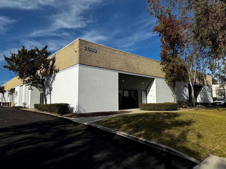 More Photos Of 2889 Bunsen Ave, Ventura Warehouse For Lease