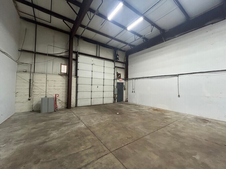 More Photos Of 3371 W Cleveland Rd, South Bend Light Distribution For Lease