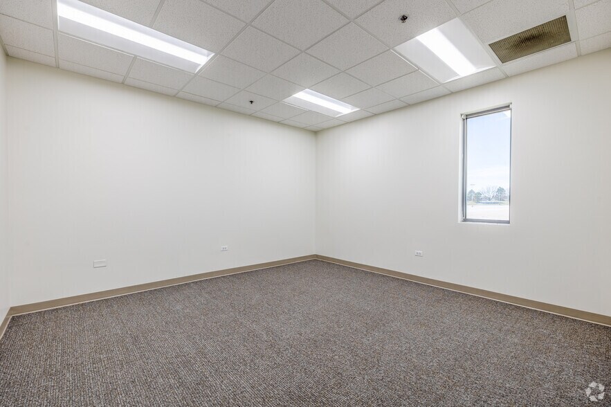 More Photos Of 2380 Sullivan Rd, Aurora Manufacturing For Lease