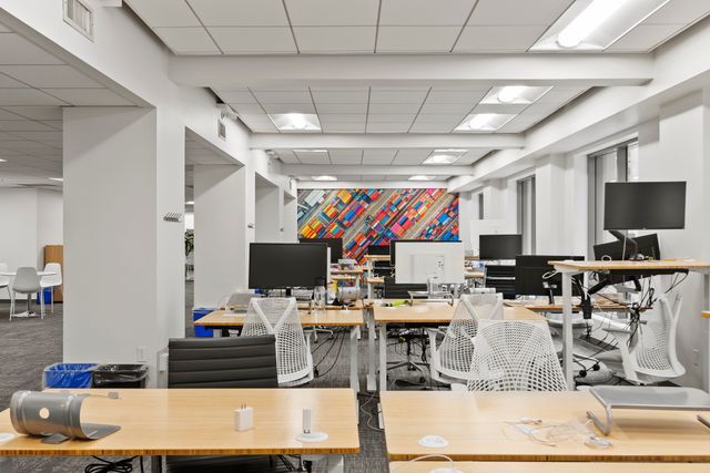 More Photos Of 200-216 Pine St, San Francisco Office For Lease