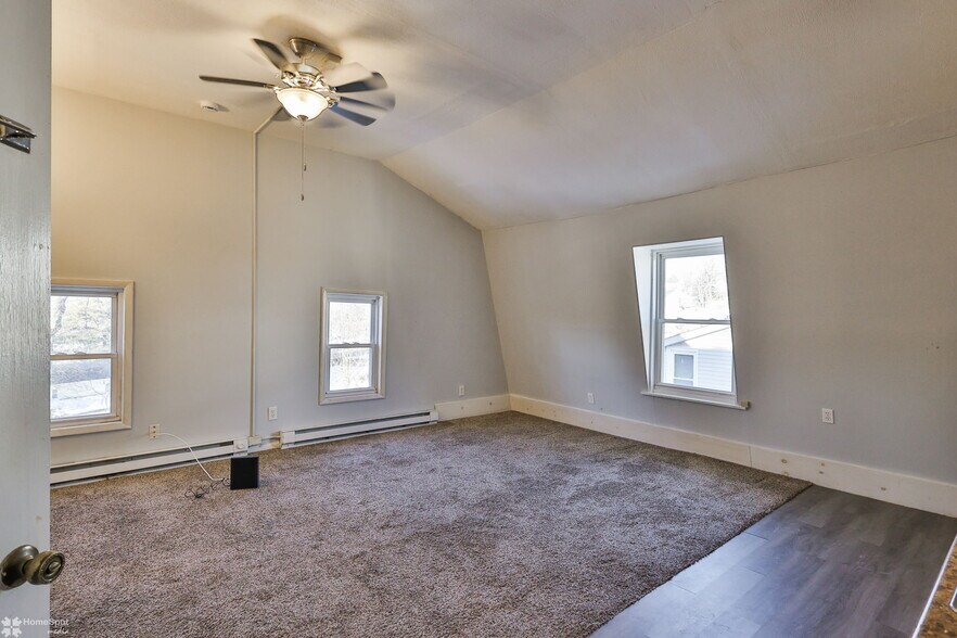 More Photos Of 38 W Central Ave, Bangor Apartments For Sale