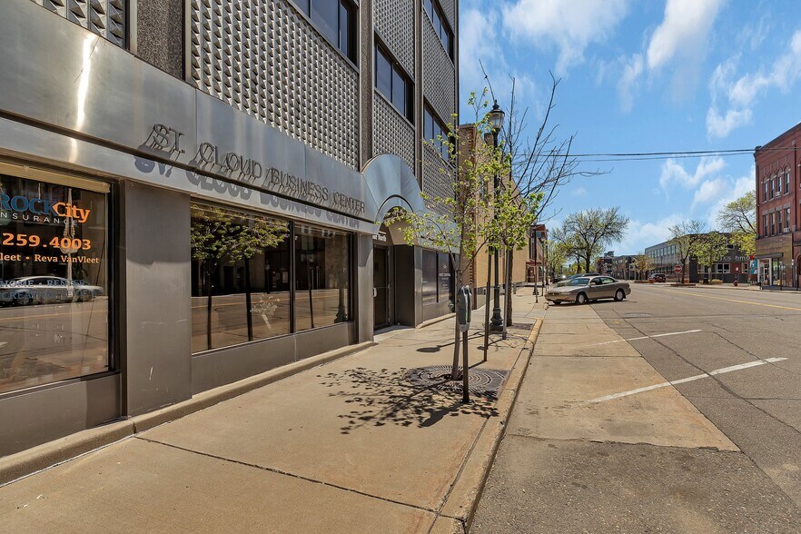 More Photos Of 14 7th Ave N, Saint Cloud Office For Sale