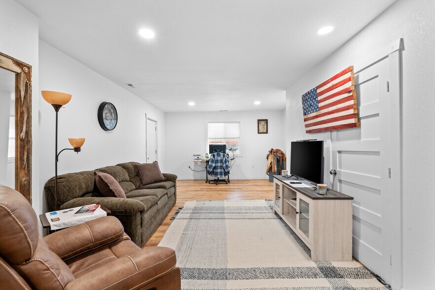 More Photos Of 105 Arcade, Lexington Apartments For Sale