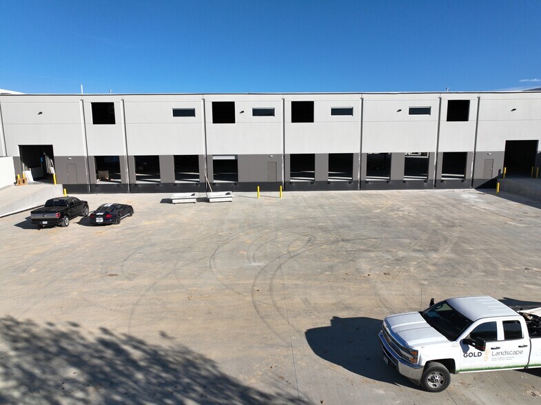 More Photos Of 100 Stephens St, Arlington Unknown For Lease