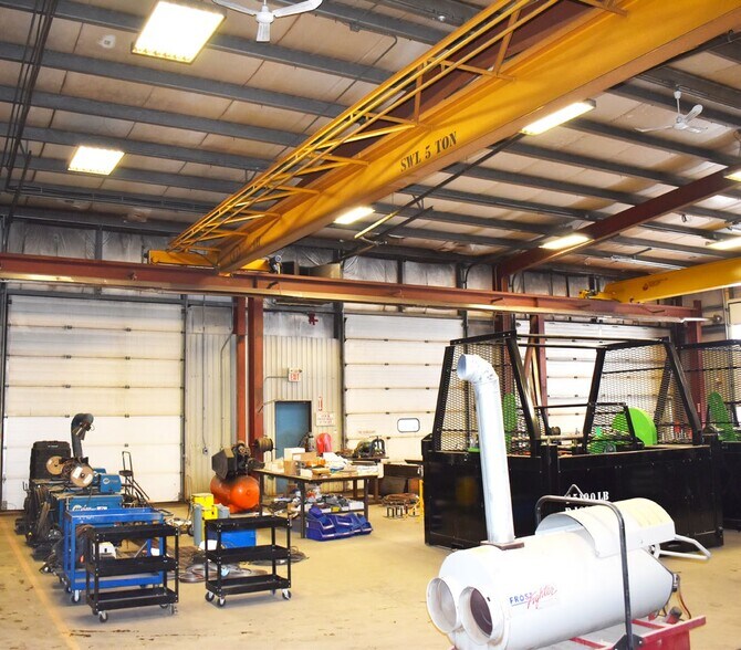 More Photos Of 49 Diamond Ave, Spruce Grove Manufacturing For Lease