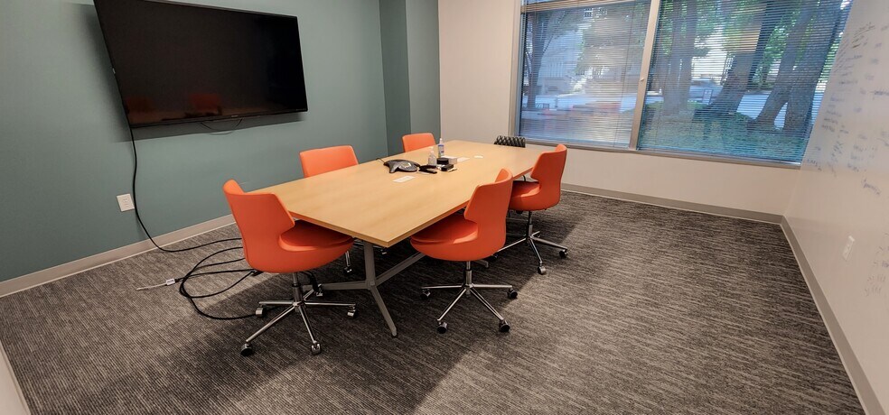 More Photos Of 1360 Peachtree St NE, Atlanta Office For Lease