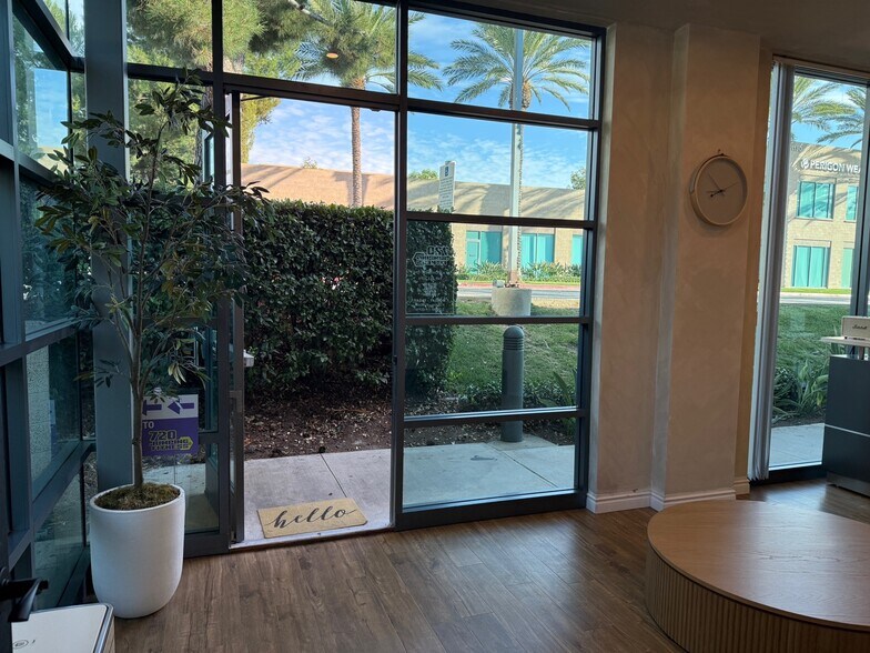 More Photos Of 610 Roosevelt Ave, Irvine Office For Lease