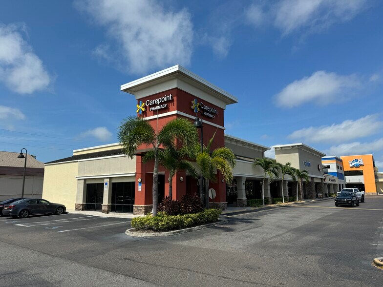 More Photos Of 10781 Park Blvd, Seminole Unknown For Lease