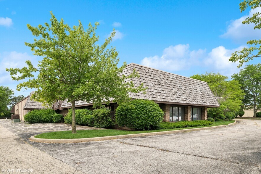 More Photos Of , Libertyville Unknown For Sale