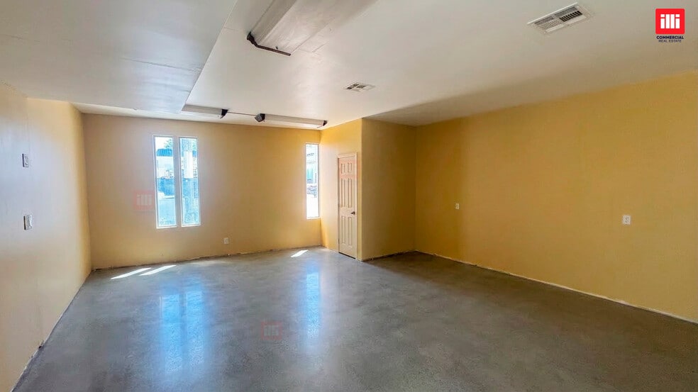 More Photos Of 17517 Ventura Blvd, Encino Storefront Retail Residential For Lease