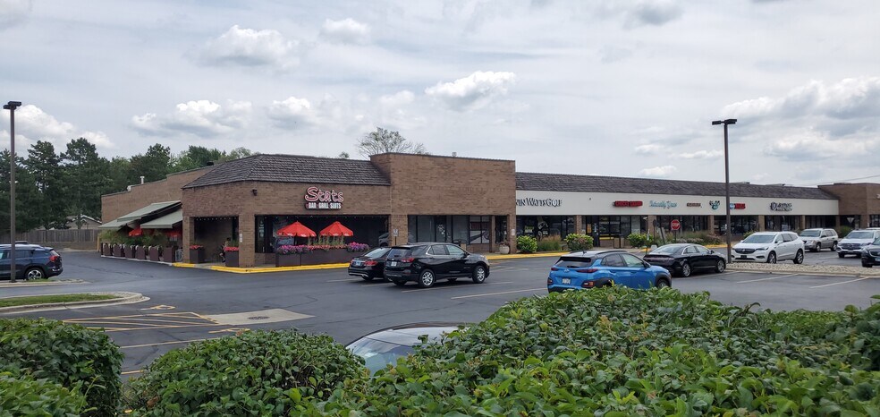 Primary Photo Of 7201-7247 S Kingery Hwy, Willowbrook General Retail For Lease