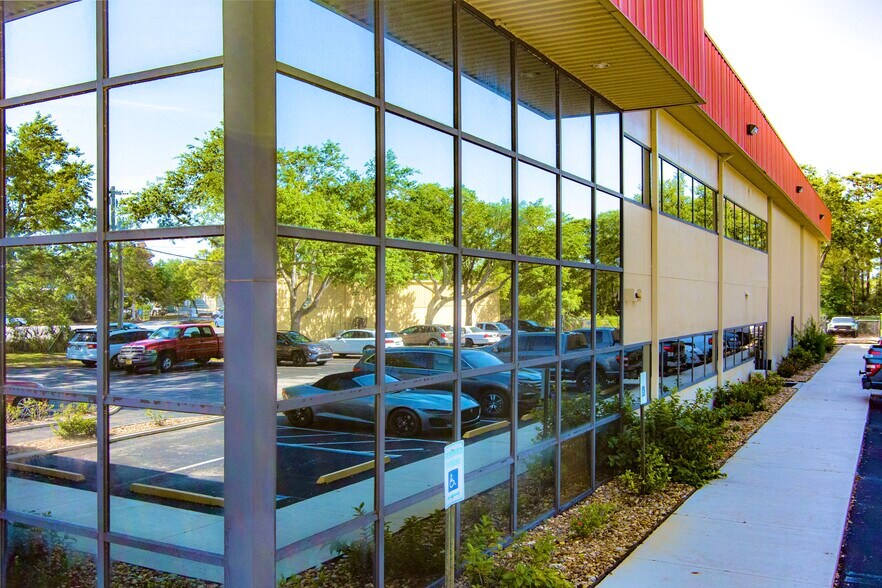 More Photos Of 2725 Center Pl, Melbourne Research And Development For Sale