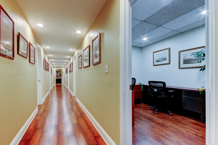 More Photos Of 6500-6514 Central Ave, Saint Petersburg Office For Sale