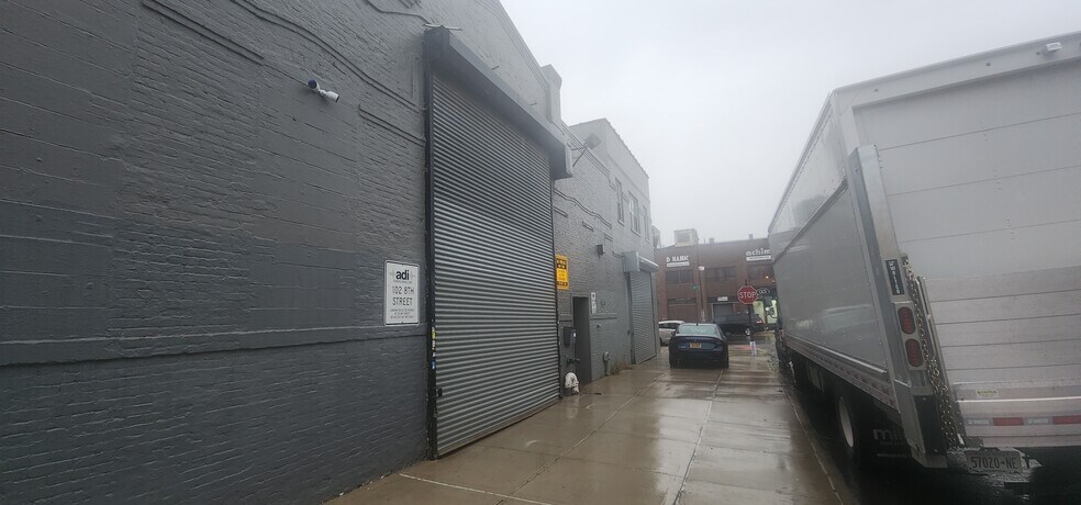 More Photos Of 69 2nd Ave, Brooklyn Warehouse For Lease