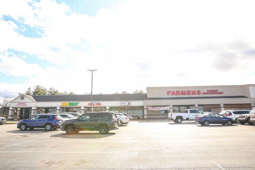 More Photos Of 5021 Trotwood Ave, Columbia Unknown For Lease