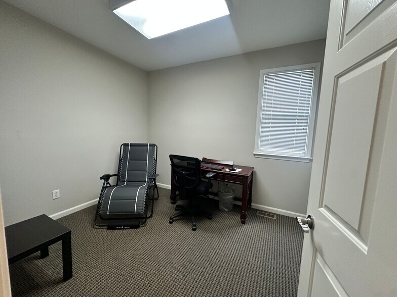More Photos Of 5920 Odell St, Cumming Office For Sale